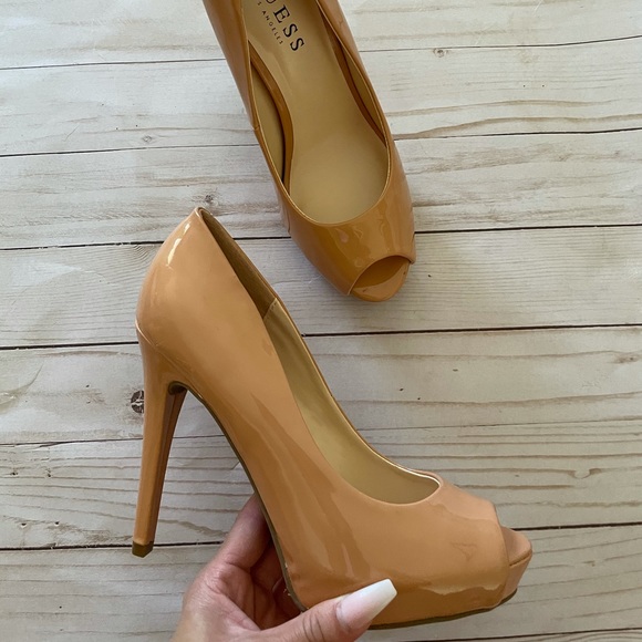 Guess nwt patent pumps - Picture 8 of 8